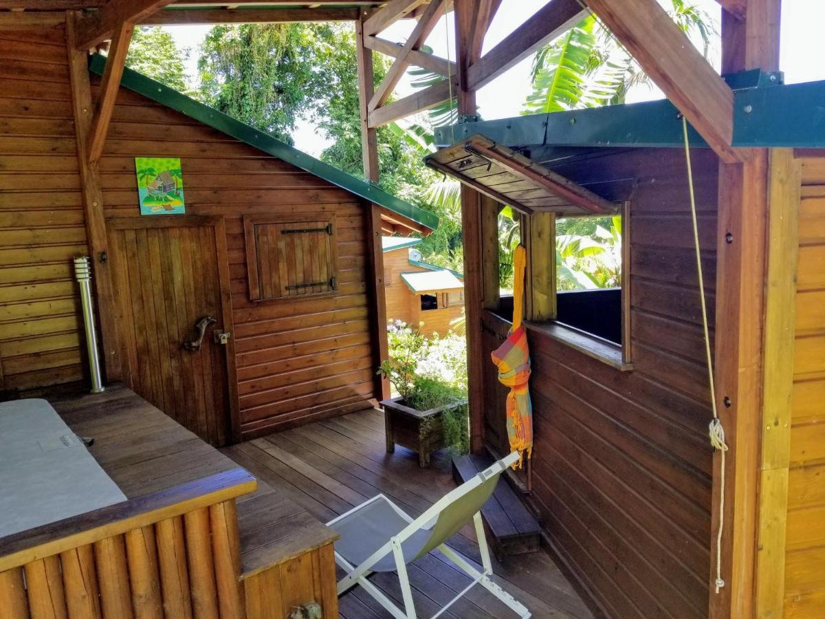Les Bananes Vertes Ecolodges Saint-Claude Exterior photo