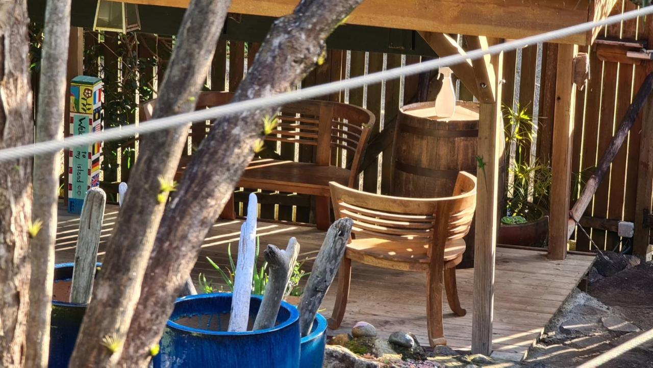 Les Bananes Vertes Ecolodges Saint-Claude Exterior photo